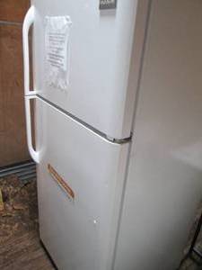 Full Sized Frigidaire Refrigerator...