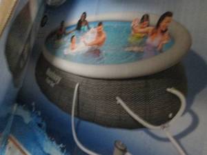 Bestway Pool, open box...