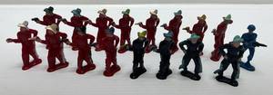 lot 145 image: 1950s Bergen Hard Plastic Cowboys 2 Broken guns