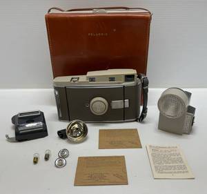lot 24 image: Vintage Polariod 800 Automatic Land Camera With Case And More