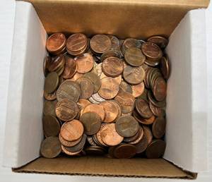 lot 55 image: Box Full Of Unsorted U.S. Copper Pennies