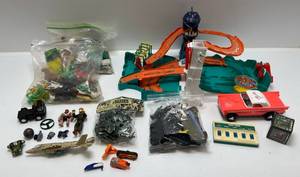 lot 87 image: Group Of Misc. Vintage Toys Including Hotwheels And More