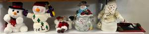 lot 116 image: Shelf Full Of Vintage Misc. Christmas Dcor