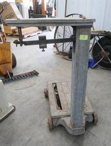 lot 3 image: Old Fairbanks scale with a couple weights