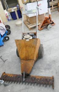 lot 4 image: Kinco KMG-38 Walk behind sickle mower 38 inch cut