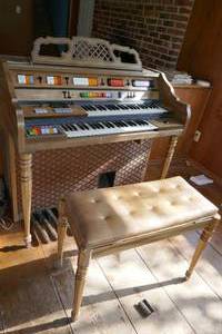 lot 14 image: Two vintage Organs - take 1 or both - Kimball works