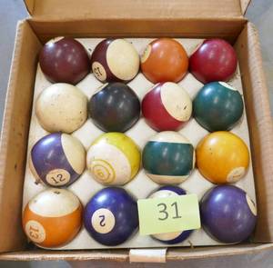 lot 31 image: Set of pool balls