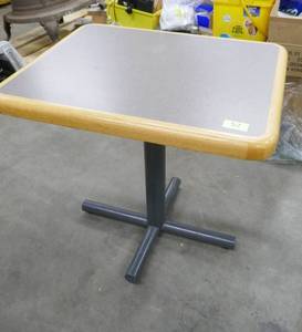 lot 52 image: Nice condition small table 30 wide 24 long 29 high
