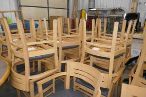 lot 59 image: 6 nice wood chairs with vinyl seat for easy cleaning. Match the tables.