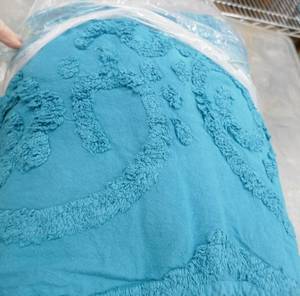 lot 122 image: Blue King size Chenille bedspread