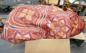 lot 125 image: Full size reversible comforter