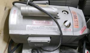 lot 145 image: 115V Becker oil-less vacuum pump
