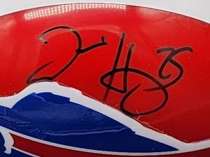 lot 114 image: Riddell Mini Helmet Signed by Buffalo Bills RB Travis Henry No COA