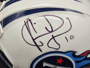 lot 110 image: Riddell Mini Helmet Signed by Tennesse Titans WR Kearis Jackson No COA