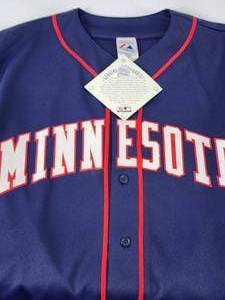 lot 144 image: Minnesota Twins Baseball Jersey Adult Size XL