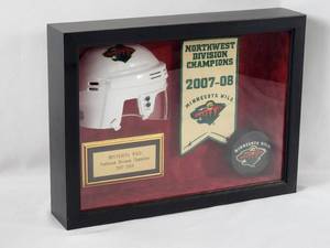 lot 126 image: Really Cool Minnesota Wild Shadow Box
