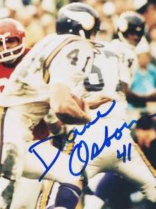 lot 160 image: Former Minnesota Vikings Great (1965-75) Dave Osborn Autographed Photo No COA