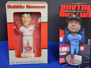 lot 237 image: (3) Assorted Bobbleheads