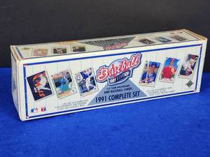 lot 263 image: Factory Sealed 1991 Upper Deck Baseball Card Set
