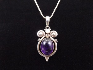 lot 11 image: .925 Sterling Silver Amethyst Cabochon Pearl Accented Pendant Necklace