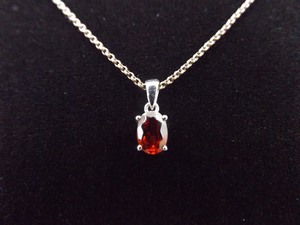 lot 15 image: .925 Sterling Silver Oval Cut Garnet Pendant Necklace
