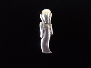 lot 34 image: .925 Sterling Silver The Screamer Lapel Pin
