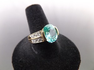 lot 35 image: .925 Sterling Silver Oval Cut Topaz Crystal Ring Size 9