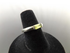 lot 44 image: .925 Sterling Silver Peridot Size 6
