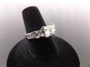 lot 72 image: .925 Sterling Silver Zirconia Ring Size 7