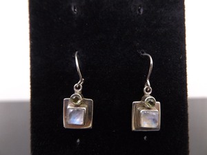 lot 78 image: .925 Sterling Silver Moonstone and Peridot Cabochon Dangle Hook Earrings
