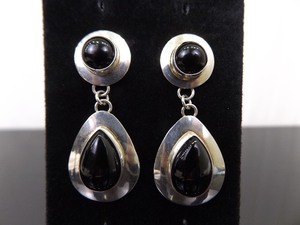 lot 91 image: .925 Sterling Silver Black Onyx Cabochon Dangle Post Earrings