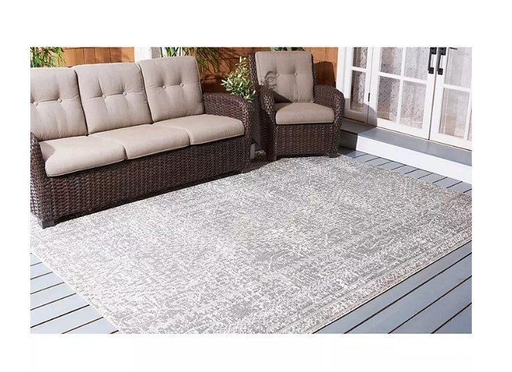 lot 62 image: NEW Safavieh Bahama 8 x 10 Outdoor Rug Collection - Costa