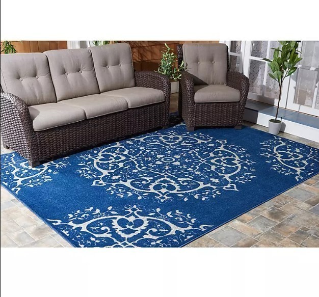 lot 67 image: NEW Safavieh Bahama 8 x 10 Outdoor Rug Collection - Parliament
