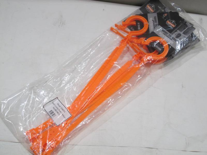 lot 844 image: NEW 6 Pack of Ergodyne Squids 3540L Large Locking Tie Hooks - Medium