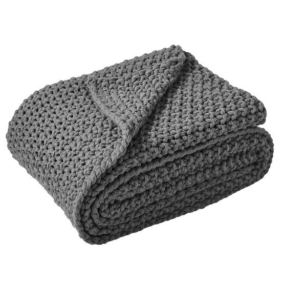 lot 542 image: NEW Members Mark Oversized Chunky Knit Throw, 60 x 70 - Gray
