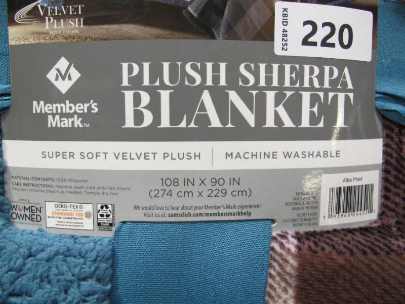 lot 590 image: NEW Members Mark Plush Sherpa Blanket - King Size - Alba Plaid