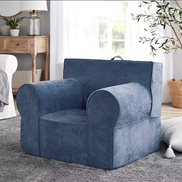 lot 520 image: NEW Members Mark Jumbo Kids Explorer Chair - Denim