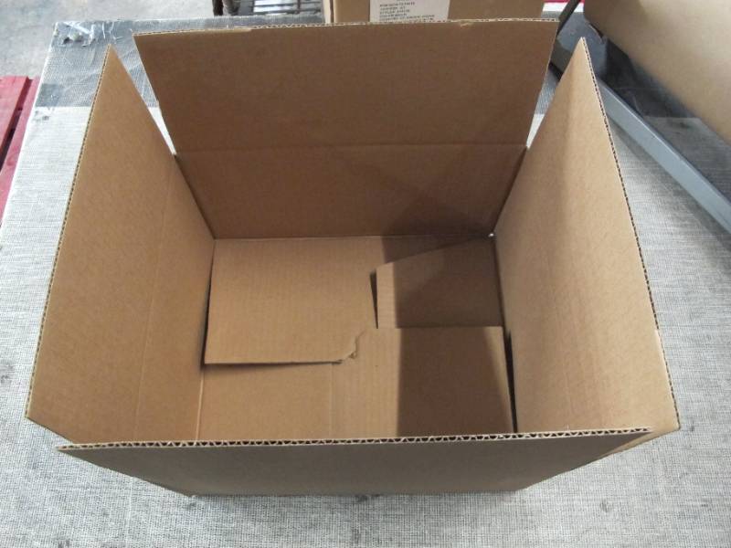 lot 400 image: Pallet of NEW ShippingStorage Unlabeled Cardboard Boxes - 320 Quantity