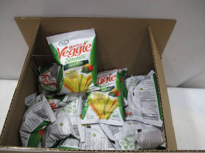 lot 564 image: NEW Case Pack of 24 bags of Garden Veggie Straws - Sea Salt - 1 Oz per bag
