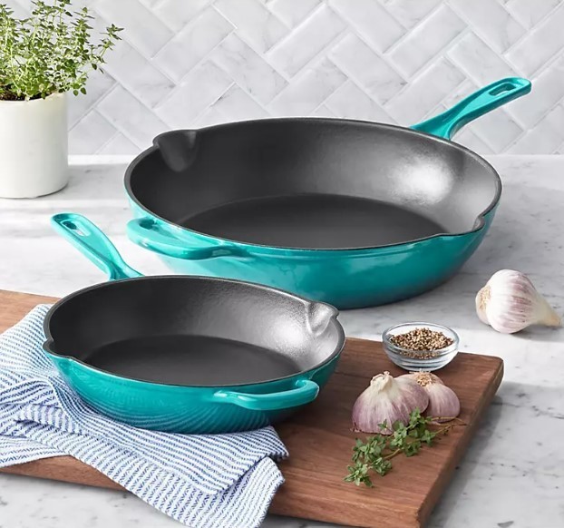 lot 544 image: NEW Members Mark 2-Piece Enamel Cast Iron Skillet Set - TEAL