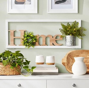 lot 464 image: NEW Members Mark Prelit Home Dcor