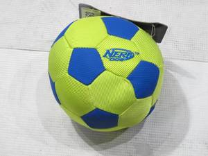 lot 688 image: NEW NERF Dog 4.5 in Squeaker Trackshot Nylon Soccer Ball Dog Toy