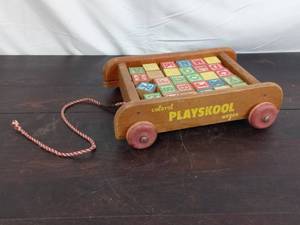 lot 80 image: Block Wagon
