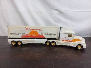 lot 83 image: Nylint Mr. Goodwrench Truck