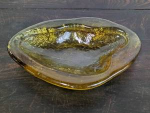 lot 25 image: Vintage Depression Glass Candy Dish