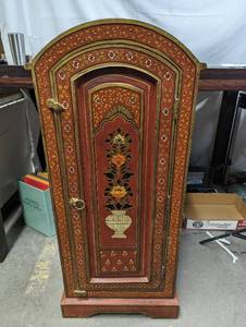 lot 5 image: Hand Painted Wooden Cabinet
