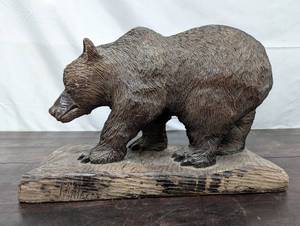 lot 29 image: Carved Bear Statue