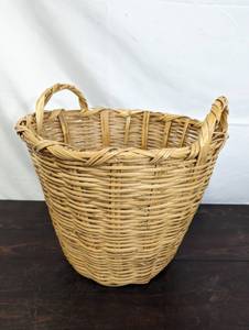 lot 34 image: Wicker Basket