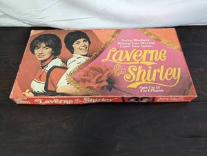 lot 44 image: Vintage Laverne & Shirley Board Game