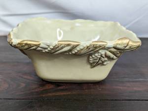 lot 52 image: Vintage Belae Bowl